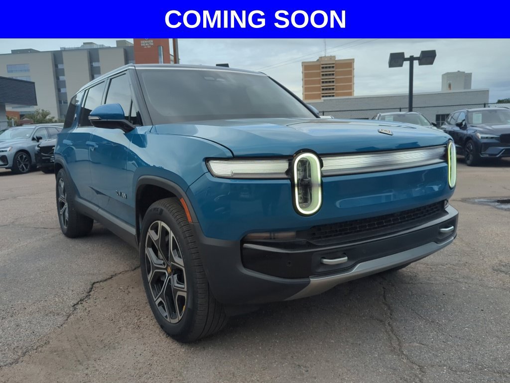Used 2025 Rivian R1S Adventure Dual AWD/4WD image 1