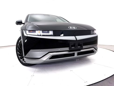 Used 2024 Hyundai Ioniq 5 Limited AWD/4WD image 8