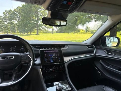 Used 2022 Jeep Grand Cherokee Limited RWD image 36