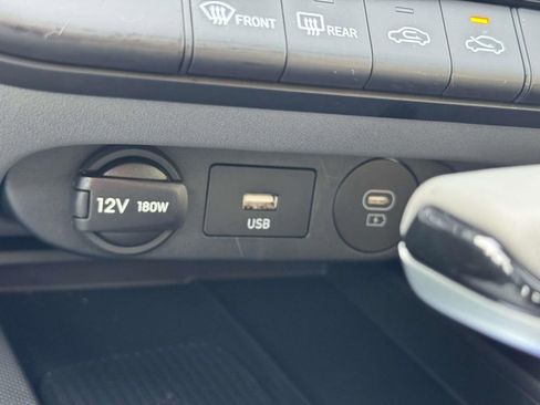 Certified 2025 Hyundai Elantra Sport image 23