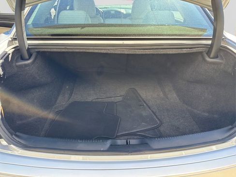 Used 2022 Chrysler 300 Touring L image 11