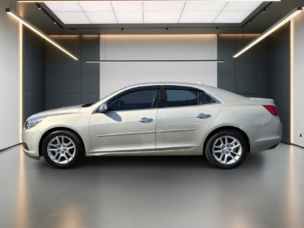 Used 2013 Chevrolet Malibu LT w/ Power Convenience Package FWD image 2