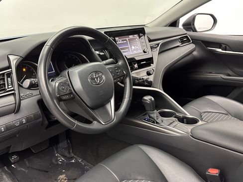 Used 2024 Toyota Camry SE image 7