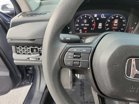Used 2023 Honda Accord EX image 20