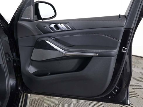 Used 2023 BMW X7 xDrive40i w/ M Sport Package image 31