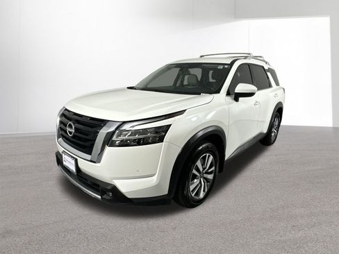 Used 2022 Nissan Pathfinder SL AWD/4WD image 26