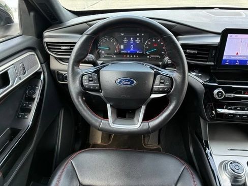 Certified 2023 Ford Explorer ST-Line w/ Class IV Trailer Tow Package AWD/4WD image 16