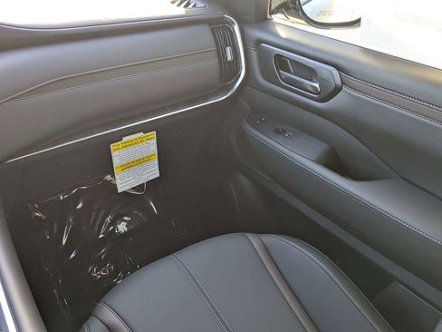 New 2026 Nissan Armada SL w/ Captain's Chari Seat Package RWD image 19