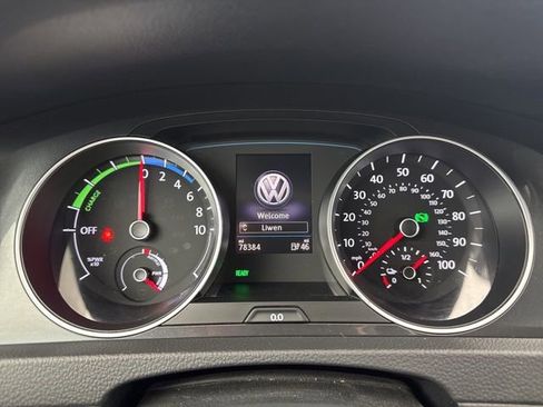 Used 2019 Volkswagen e-Golf SE w/ Driver Assistance Package image 19