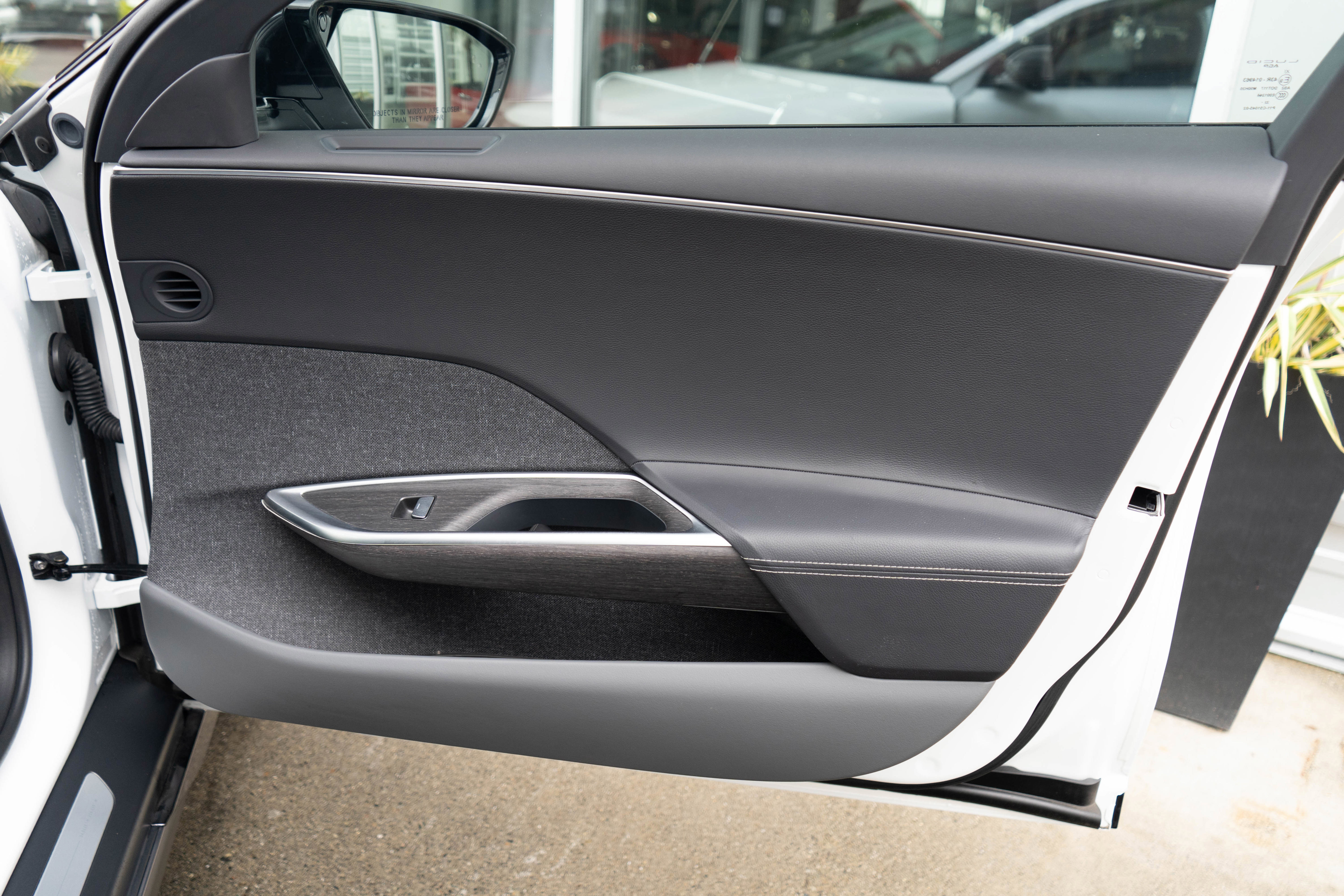 Used 2024 Lucid Air Touring AWD/4WD image 29
