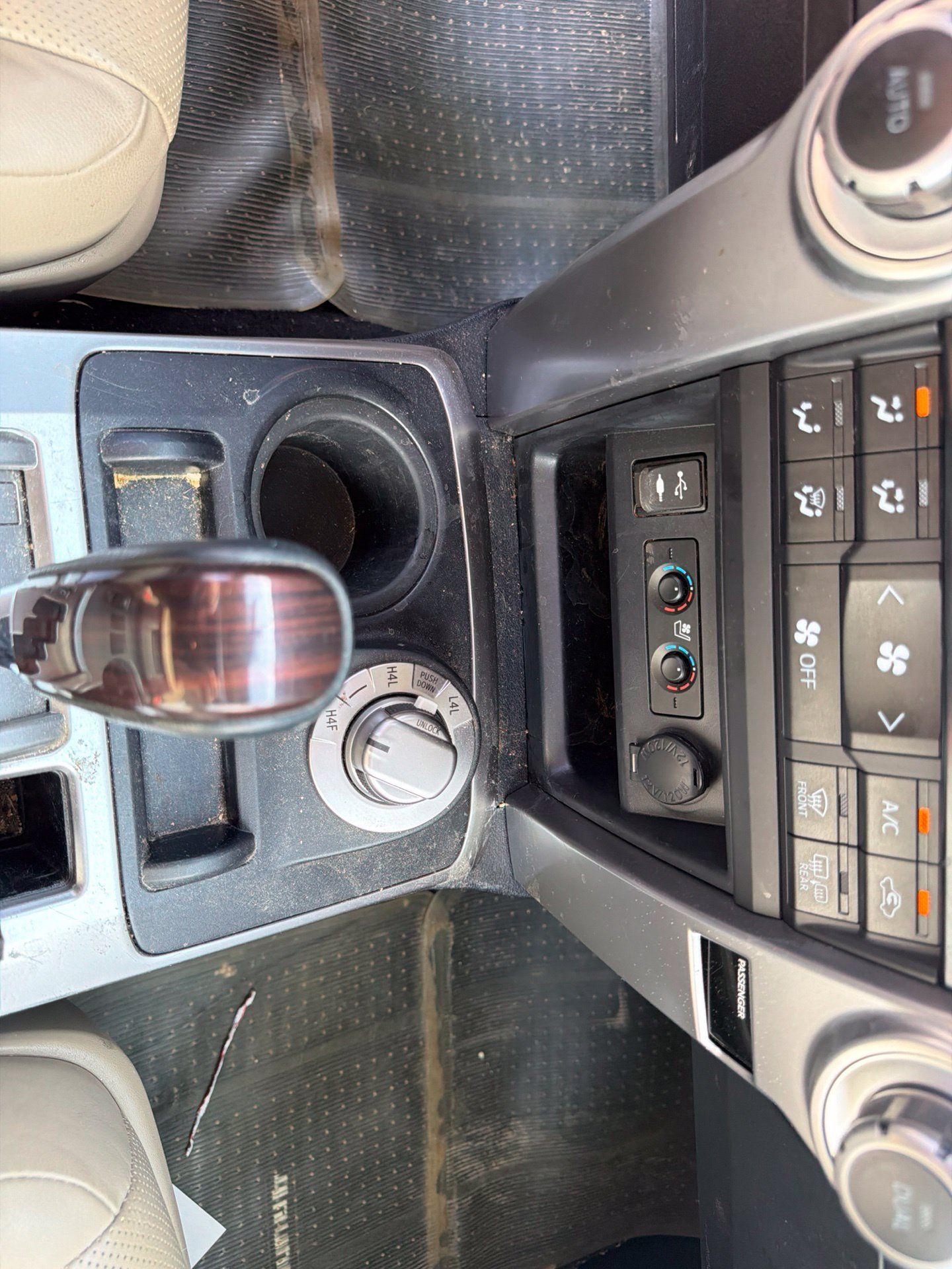 Used 2015 Toyota 4Runner Limited AWD/4WD image 20