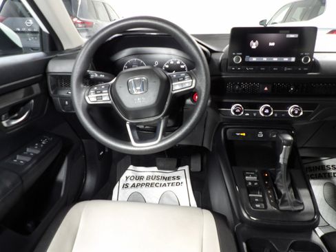 Used 2023 Honda CR-V LX image 12