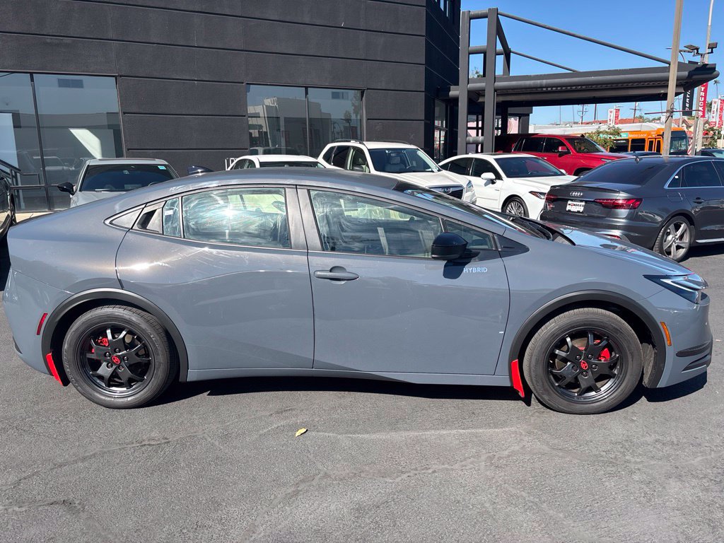 Used 2026 Toyota Prius LE FWD image 3