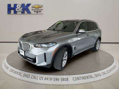 Used 2025 BMW X5 xDrive40i AWD/4WD image 3