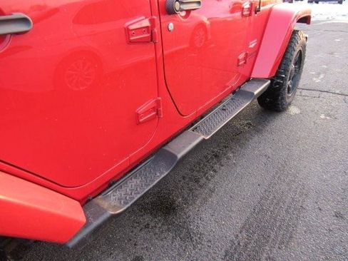 Used 2015 Jeep Wrangler Unlimited Sahara w/ Max Tow Package image 7