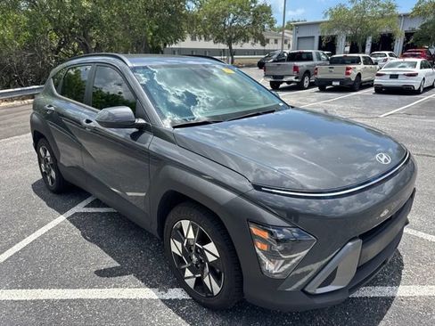 Used 2024 Hyundai Kona SEL w/ Convenience Package FWD image 3