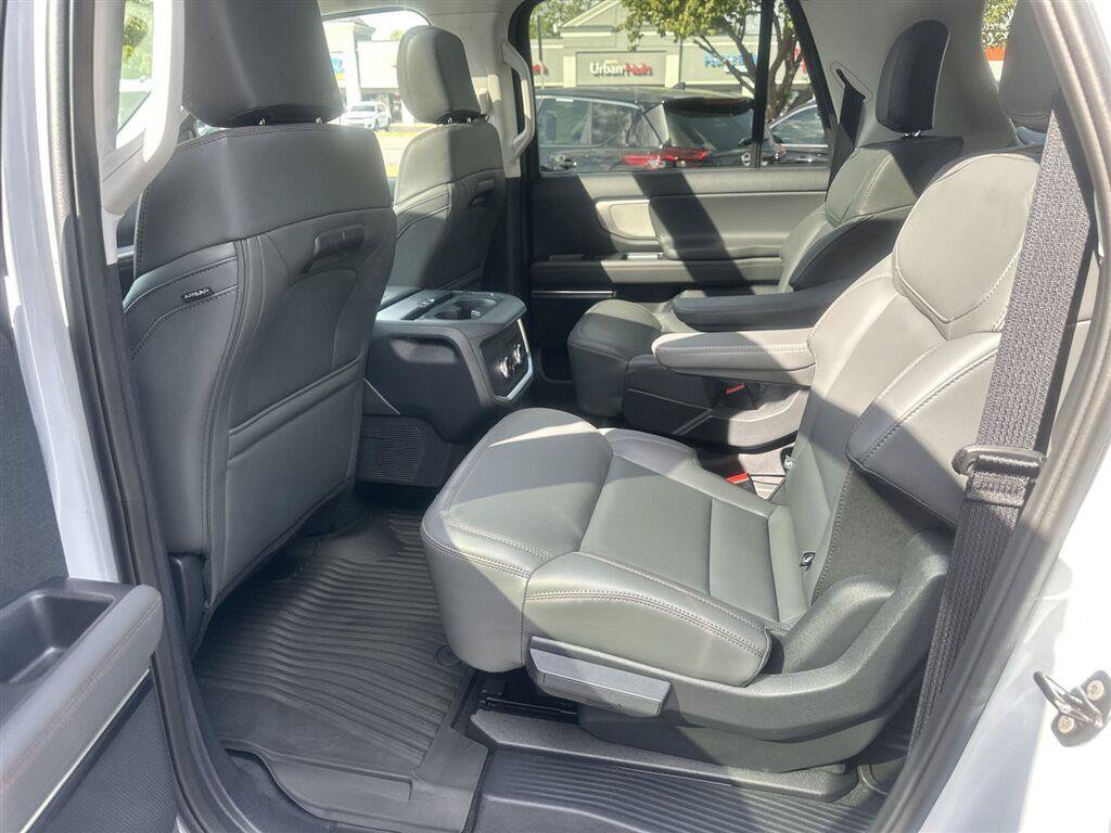 Used 2025 Ford Expedition Max Active AWD/4WD image 23