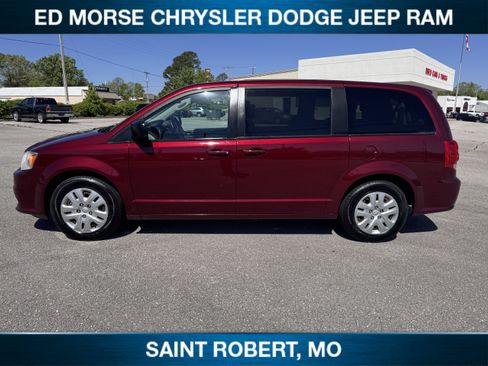 Used 2018 Dodge Grand Caravan SE w/ UConnect Hands-Free Group FWD image 8