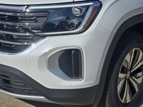 New 2026 Volkswagen Atlas SE image 6