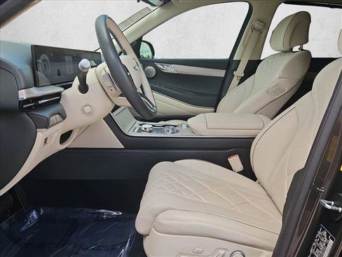 Used 2025 Genesis GV80 3.5T Prestige AWD/4WD image 16