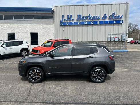 Used 2022 Jeep Compass Limited w/ Sun and Sound Group image 4
