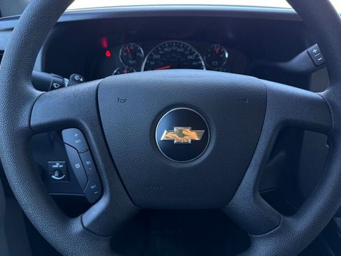 New 2025 Chevrolet Express 2500 w/ Enhanced Convenience Package image 23