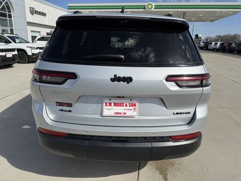 Used 2023 Jeep Grand Cherokee L Limited w/ Luxury Tech Group II image 7