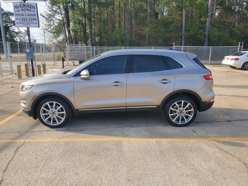 Used 2019 Lincoln MKC Reserve w/ MKC Climate Package image 2