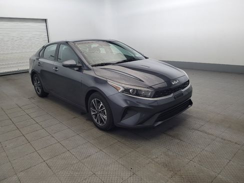 Used 2022 Kia Forte LXS w/ LXS Technology Package FWD image 13