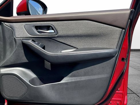 Certified 2023 Nissan Rogue SV AWD/4WD image 29