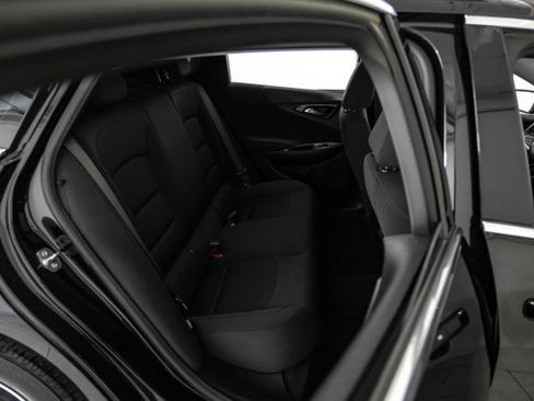 Used 2021 Chevrolet Malibu LS image 25