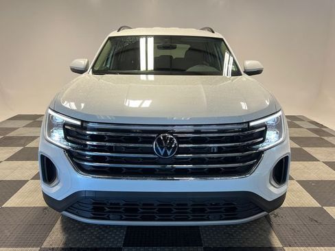 New 2026 Volkswagen Atlas SE FWD image 2