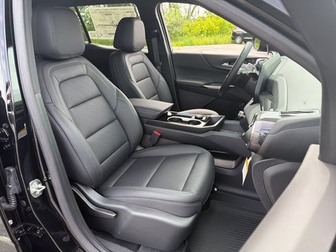 New 2026 Chevrolet Equinox LT w/ Convenience Package II AWD/4WD image 31