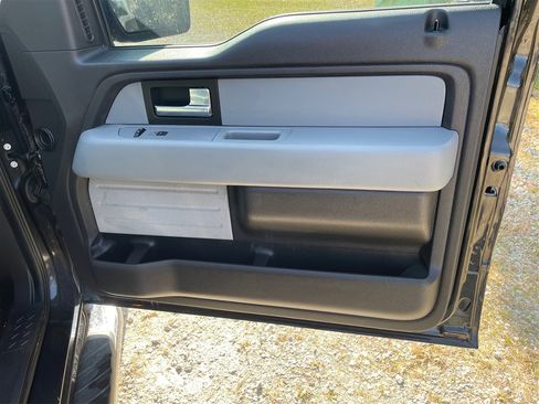 Used 2014 Ford F150 XLT w/ Equipment Group 302A Luxury image 24