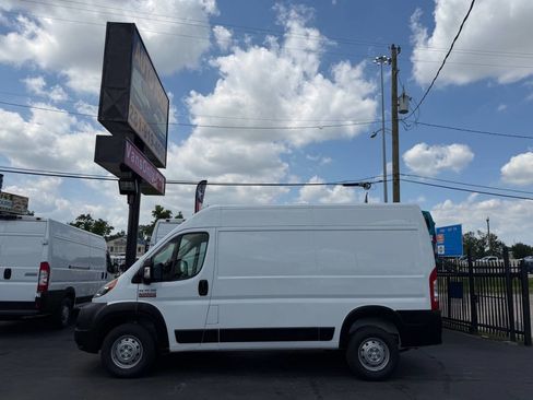 Used 2022 RAM ProMaster 2500 FWD image 4
