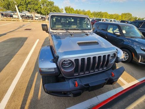 Used 2021 Jeep Gladiator Mojave AWD/4WD image 2