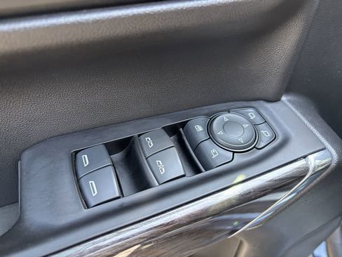 Used 2019 Chevrolet Silverado 1500 LTZ w/ LTZ Plus Package AWD/4WD image 8