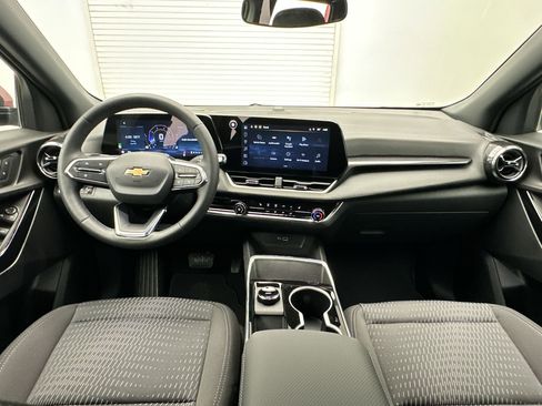 New 2026 Chevrolet Equinox LT AWD/4WD image 16