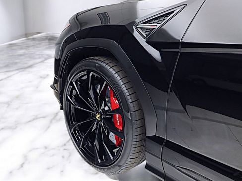 Used 2024 Lamborghini Urus S image 20