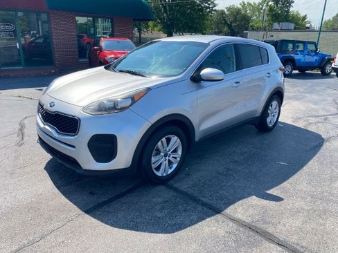 Used 2019 Kia Sportage LX image 1