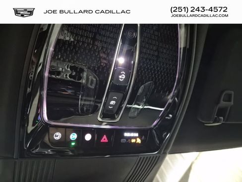 New 2026 Cadillac Vistiq Sport image 32