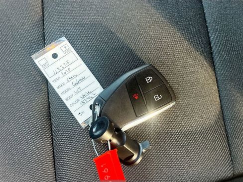 Used 2025 Chevrolet Colorado W/T RWD image 31