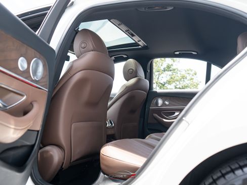 Used 2019 Mercedes-Benz E 450 4MATIC Sedan w/ Premium Package image 21