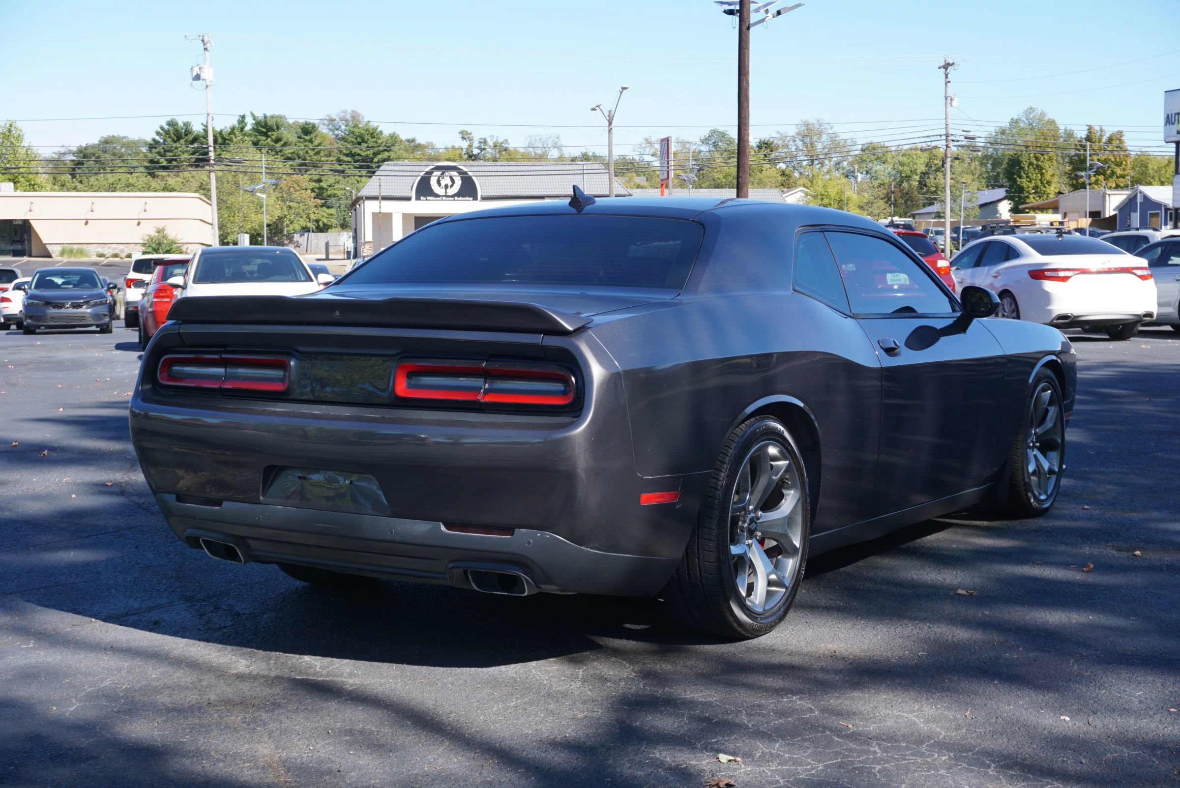 Used 2015 Dodge Challenger R/T Scat Pack w/ Scat Pack Appearance Package RWD image 5