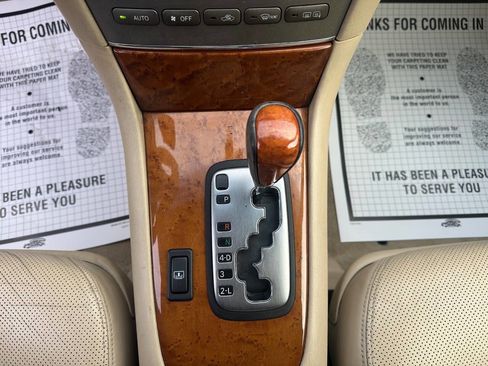 Used 2005 Lexus ES 330 image 11