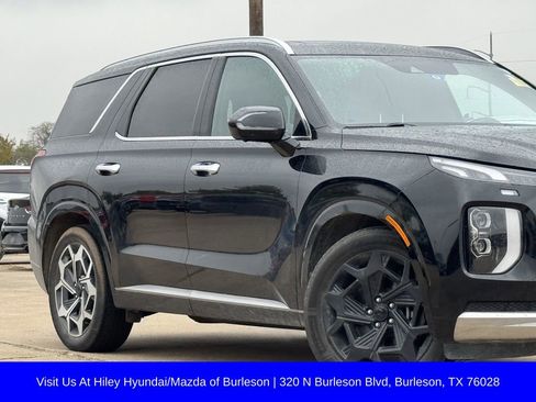 Used 2022 Hyundai Palisade Calligraphy image 3