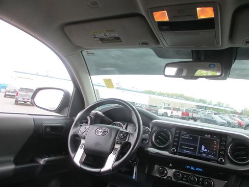 Used 2021 Toyota Tacoma SR5 image 23