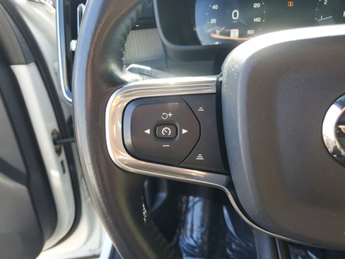 Used 2019 Volvo XC40 T5 Inscription image 30