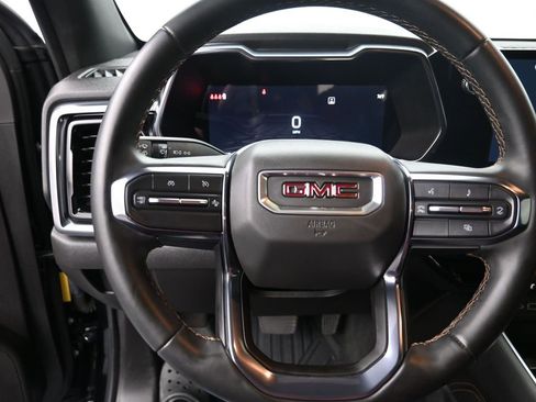 Used 2024 GMC Canyon AT4 w/ Technology Package image 15