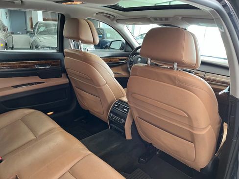 Used 2014 BMW 740Li image 28